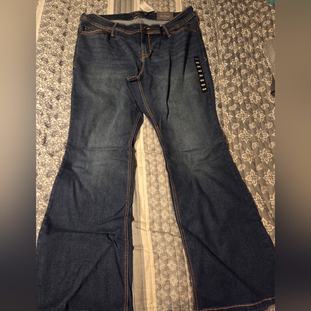 Torrid Luxe Slim Boot Jeans Size 18